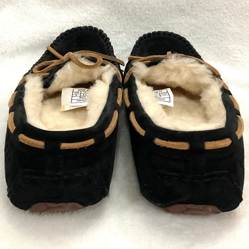 BLACK UGG DAKOTA SUEDE SLIPPER LOAFERS SLIP ON MOCCASIN SHOES SZ 6 - Picture 9 of 12
